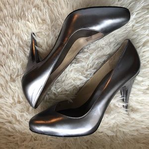 Michael Kors Silver Heels 7.5